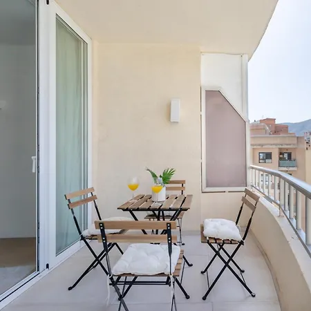 Stylish 2Bd Apt In The Centre 10 Minutes Away From The Beach Torremolinos Exterior photo